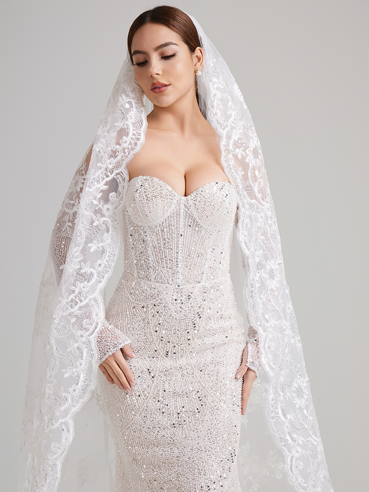 Long-tailed and long-headed veil